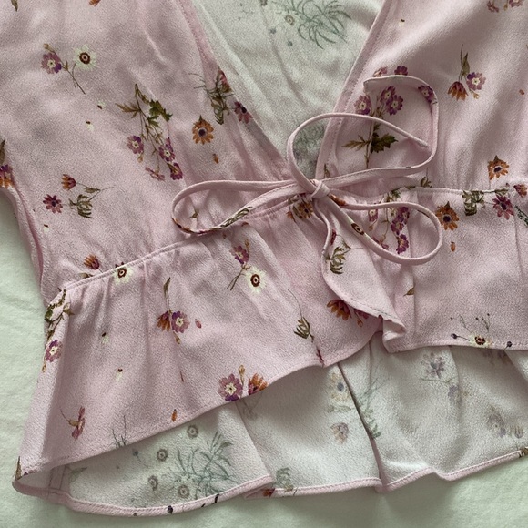 Aritzia Sunday Best Blouse - Picture 1 of 3